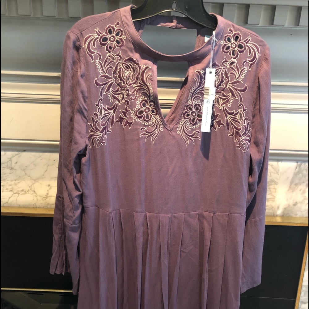 Boutique Lilac purple short dress or long shirt. L